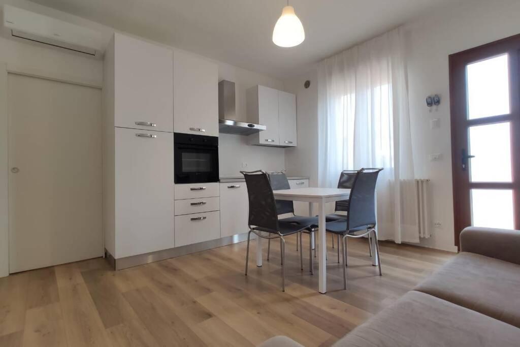 Апартаменты Delta D Piazza Marina- 50 Mt Dal Mare - Immobil Relax Лидо-ди-Езоло Экстерьер фото